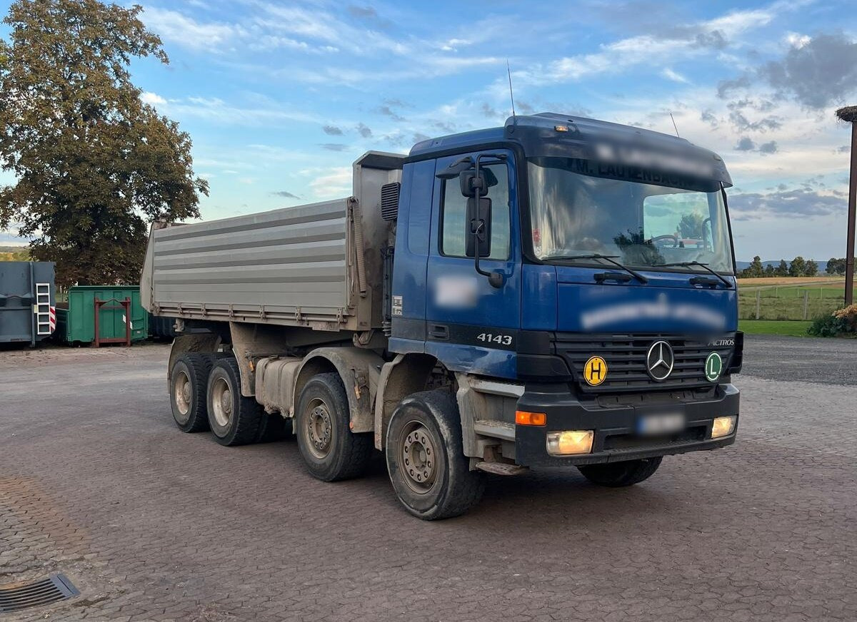 Mercedes-Benz Actros 4140 8x4/4 Actros 4140 8x4/4, Alu-Bordwände - Camión volquete: foto 2 Mercedes-Benz Actros 4140 8x4/4 Actros 4140 8x4/4, Alu-Bordwände - Camión volquete: foto 2