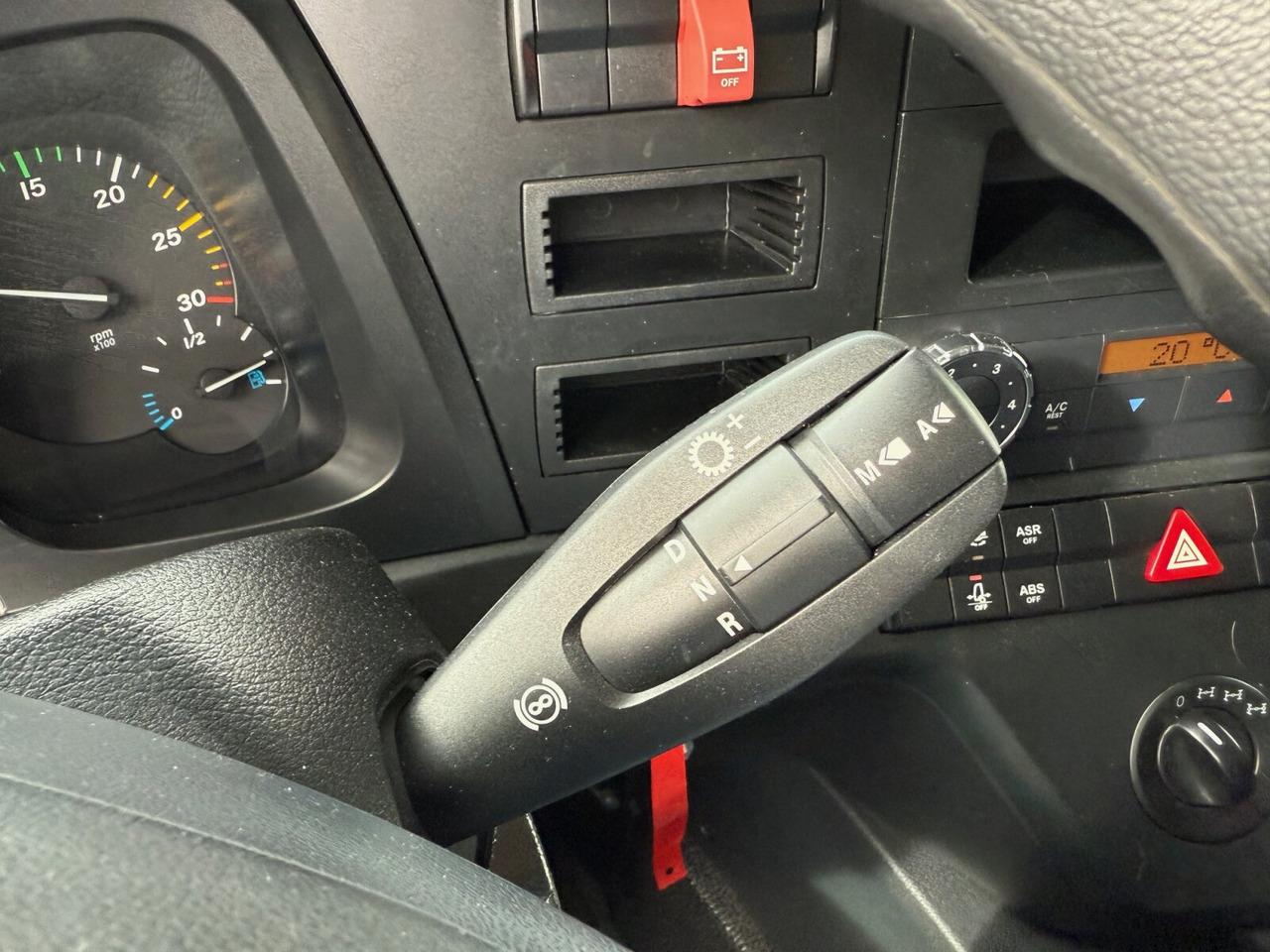 Mercedes-Benz Arocs 1827/30 A 4x4 Arocs 1827/30 A 4x4, Ex-! - Camión caja abierta: foto 4 Mercedes-Benz Arocs 1827/30 A 4x4 Arocs 1827/30 A 4x4, Ex-! - Camión caja abierta: foto 4