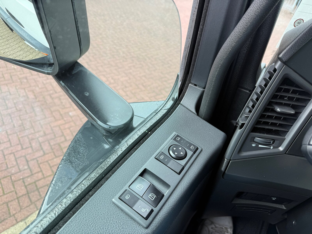 Mercedes-Benz Arocs 1827/30 A 4x4 Arocs 1827/30 A 4x4, Ex-Bundeswehr! - Camión caja abierta: foto 5 Mercedes-Benz Arocs 1827/30 A 4x4 Arocs 1827/30 A 4x4, Ex-Bundeswehr! - Camión caja abierta: foto 5