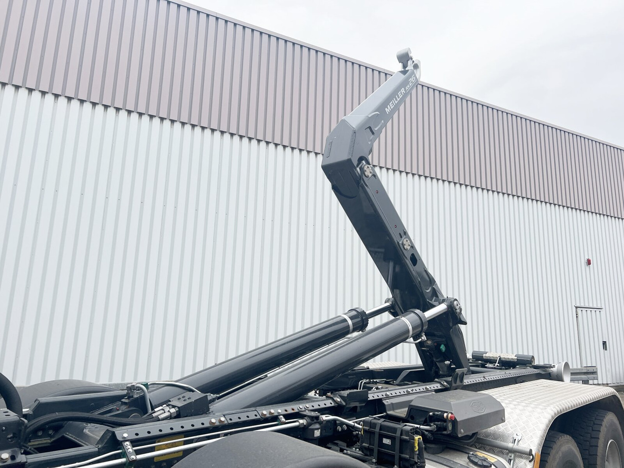 Camión multibasculante Mercedes-Benz Arocs 4142/48 8x4/4 Arocs 4142/48  8x4/4, Grounder, Meiller RS26 62-K, Funk: foto 14