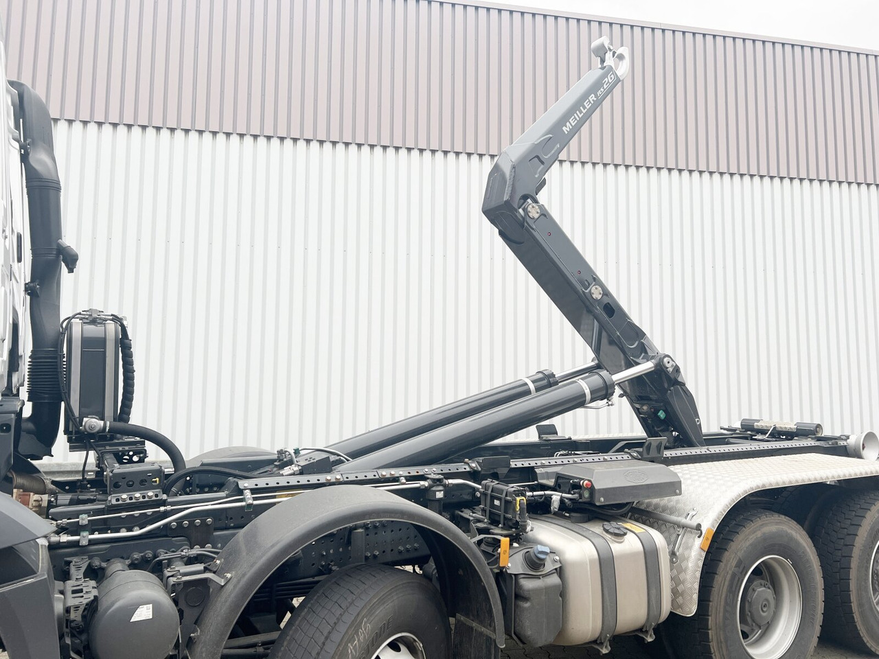 Camión multibasculante Mercedes-Benz Arocs 4142/48 8x4/4 Arocs 4142/48  8x4/4, Grounder, Meiller RS26 62-K, Funk: foto 13