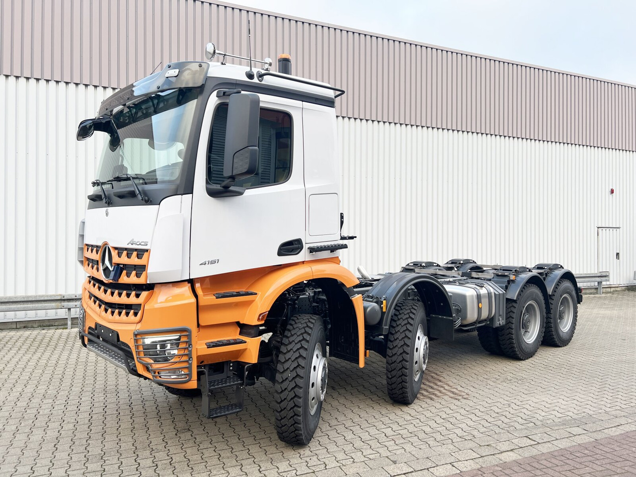 Mercedes-Benz Arocs 4151 AK 8x8/4 Arocs 4151 AK 8x8/4, Grounder - Camión chasis: foto 1 Mercedes-Benz Arocs 4151 AK 8x8/4 Arocs 4151 AK 8x8/4, Grounder - Camión chasis: foto 1