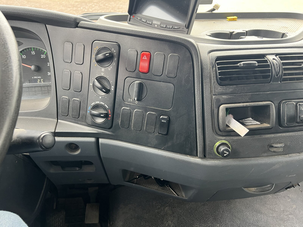 Mercedes-Benz Atego 1222 K 4x2 Atego 1222 K 4x2, 2x AHK - Camión volquete: foto 4 Mercedes-Benz Atego 1222 K 4x2 Atego 1222 K 4x2, 2x AHK - Camión volquete: foto 4