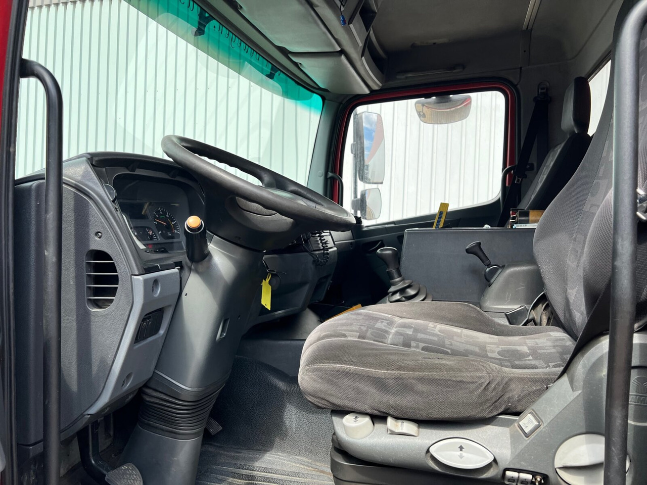 Mercedes-Benz Atego 1223 L 4x2 Atego 1223 L 4x2, Kompl. Zug, Lift- & Schiebeplateau, Funk - Camión portavehículos: foto 5 Mercedes-Benz Atego 1223 L 4x2 Atego 1223 L 4x2, Kompl. Zug, Lift- & Schiebeplateau, Funk - Camión portavehículos: foto 5