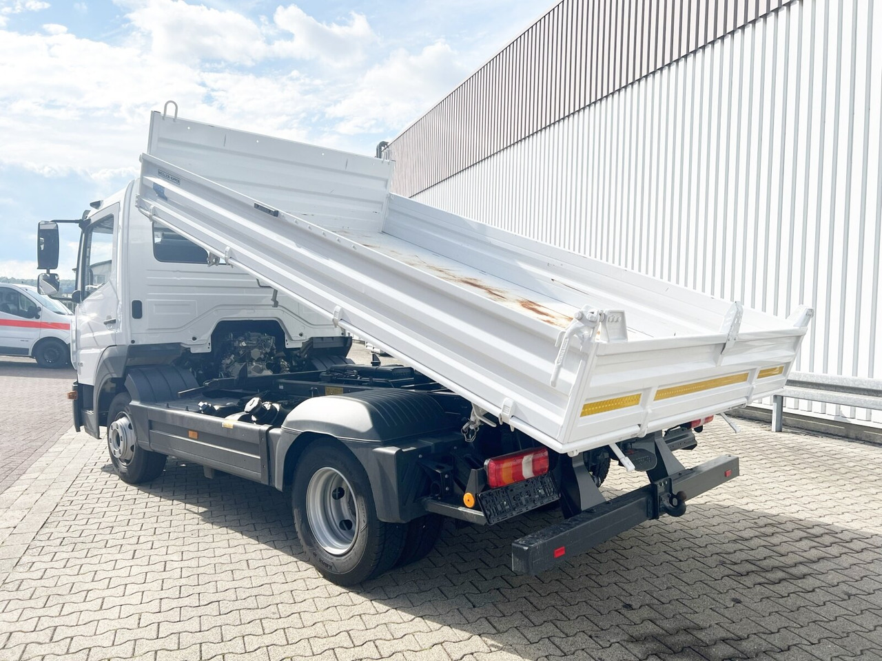 Camión volquete Mercedes-Benz Atego 818/23 K 4x2 Atego 818/23 K 4x2, 2x AHK, Meiller-Kipper, mehrfach Vorhanden!: foto 8 Camión volquete Mercedes-Benz Atego 818/23 K 4x2 Atego 818/23 K 4x2, 2x AHK, Meiller-Kipper, mehrfach Vorhanden!: foto 8