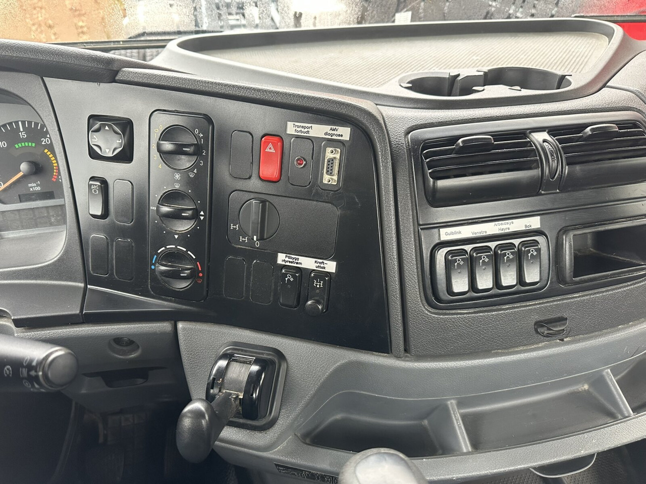 Leasing de Mercedes-Benz Axor 2629 K 6x4 Axor 2629 K 6x4, PTO, Steel, Manual, 6-Zylinder Mercedes-Benz Axor 2629 K 6x4 Axor 2629 K 6x4, PTO, Steel, Manual, 6-Zylinder: foto 7 Leasing de Mercedes-Benz Axor 2629 K 6x4 Axor 2629 K 6x4, PTO, Steel, Manual, 6-Zylinder Mercedes-Benz Axor 2629 K 6x4 Axor 2629 K 6x4, PTO, Steel, Manual, 6-Zylinder: foto 7