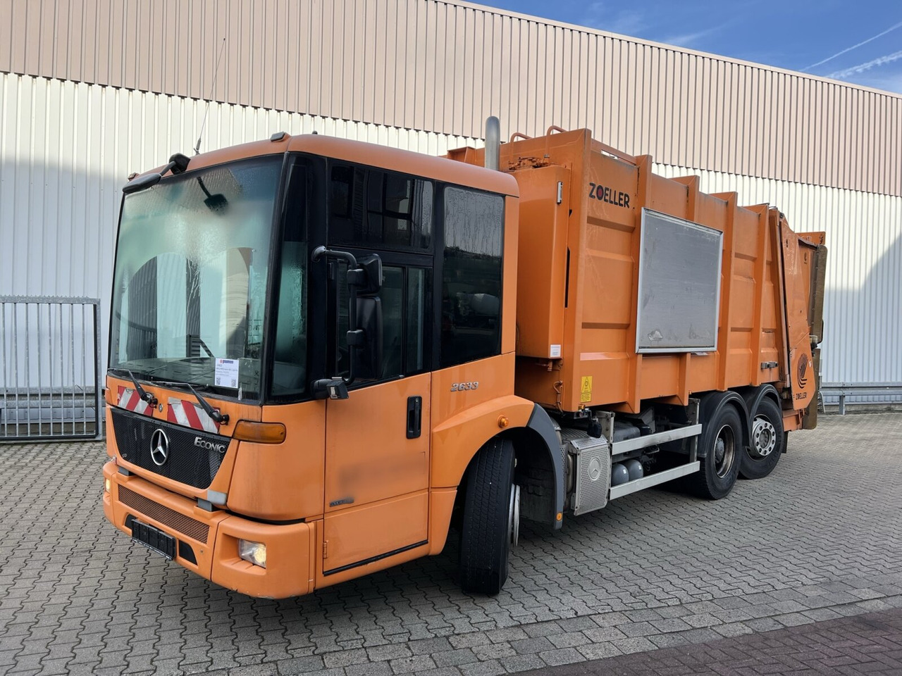 Mercedes-Benz Econic 2633 L 6x2/4 NLA Econic 2633 L 6x2/4 NLA, Lenkachse, Zöller Medium XL, Zöller-Schüttung - Camión de basura: foto 1 Mercedes-Benz Econic 2633 L 6x2/4 NLA Econic 2633 L 6x2/4 NLA, Lenkachse, Zöller Medium XL, Zöller-Schüttung - Camión de basura: foto 1