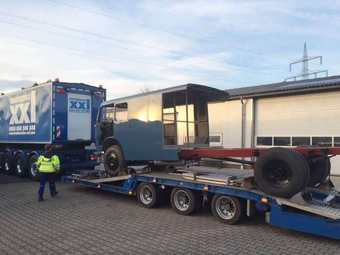 Camión portavehículos Mercedes-Benz - LP710/32 LF16V LP710/32, Autotransporter: foto 6 Camión portavehículos Mercedes-Benz - LP710/32 LF16V LP710/32, Autotransporter: foto 6