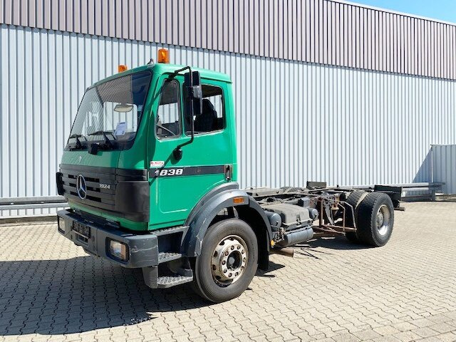 Mercedes-Benz SK 1924 L 4x2 SK 1924 L 4x2 - Camión chasis: foto 1 Mercedes-Benz SK 1924 L 4x2 SK 1924 L 4x2 - Camión chasis: foto 1