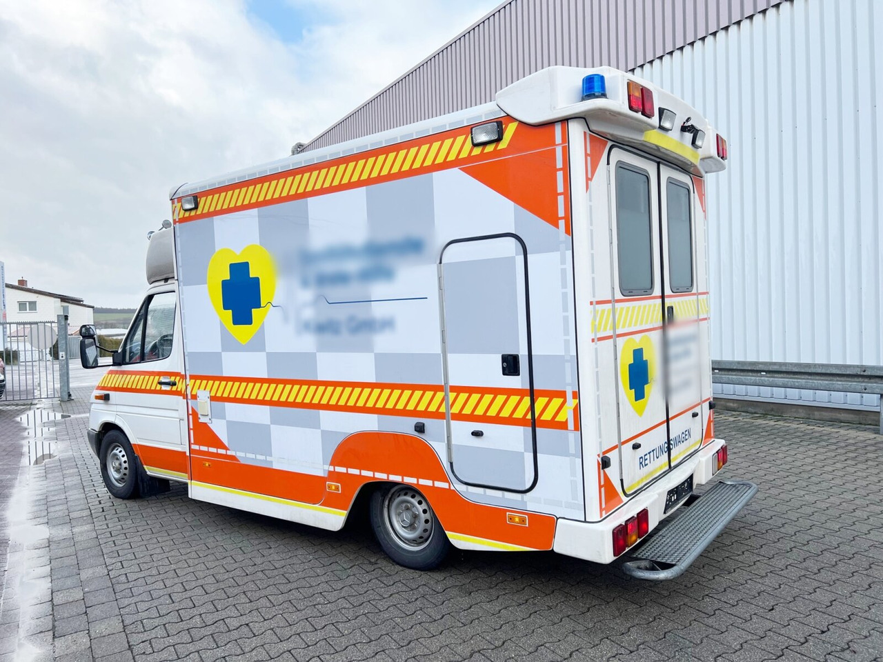 Ambulancia Mercedes-Benz Sprinter 313 CDI 4x2 Sprinter 313 CDI 4x2, Rettungswagen: foto 15