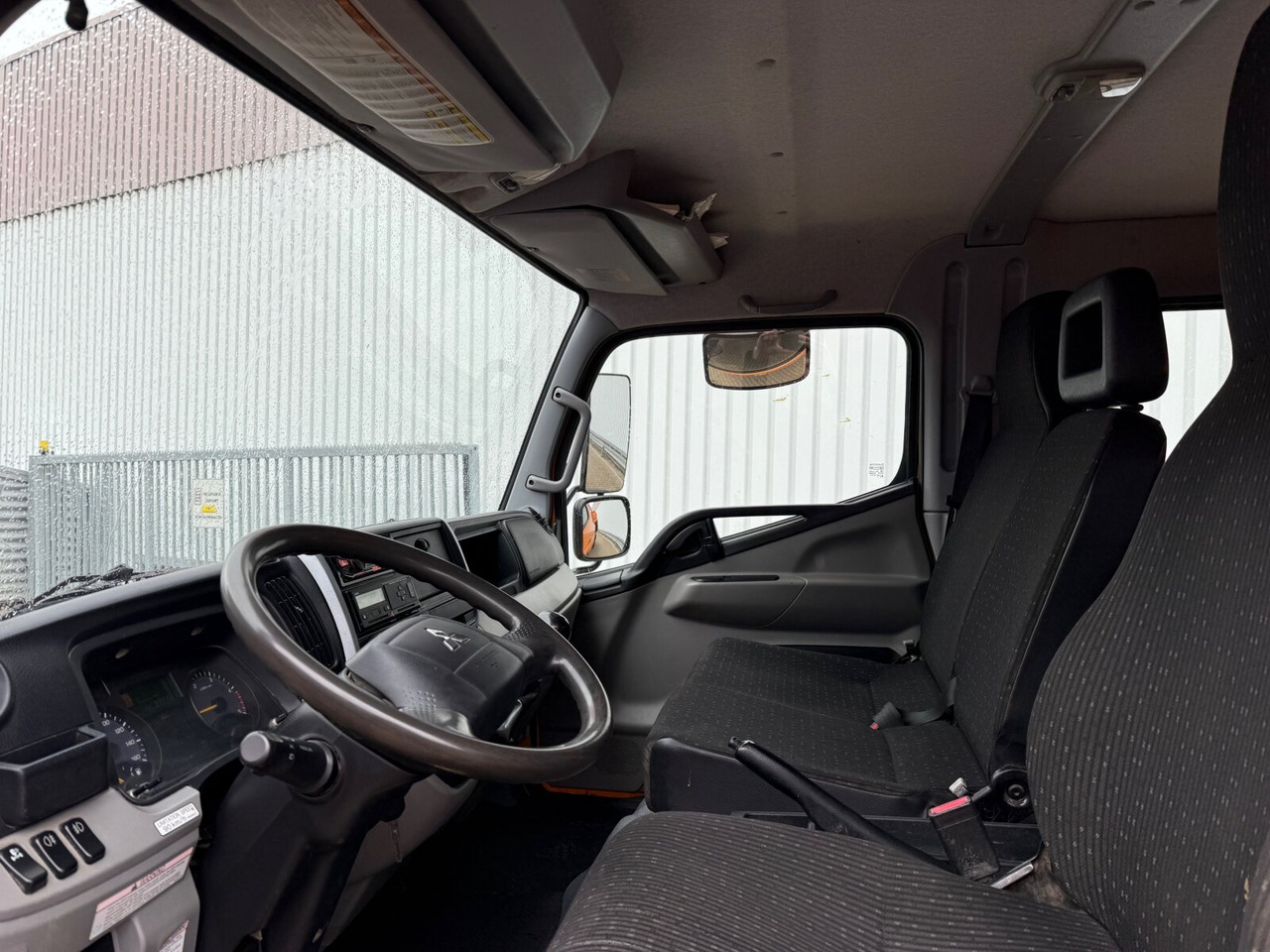 Mitsubishi Fuso 6C18D 4x4 Doka Fuso 6C18D 4x4 Doka - Camión volquete: foto 2 Mitsubishi Fuso 6C18D 4x4 Doka Fuso 6C18D 4x4 Doka - Camión volquete: foto 2