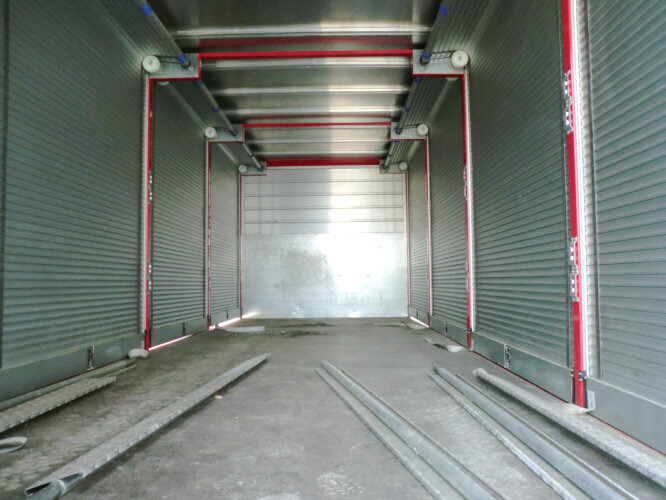 Camión caja cerrada Renault Midlum 220 DXi 4x2: foto 12