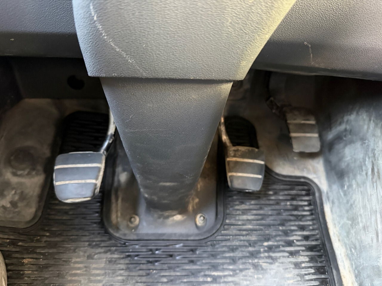 Leasing de Scania P 320/400 6x2-4 P 320/400 6x2-4, Lenk-/Liftachse, Tele-Absetzanlage, Funk Scania P 320/400 6x2-4 P 320/400 6x2-4, Lenk-/Liftachse, Tele-Absetzanlage, Funk: foto 7 Leasing de Scania P 320/400 6x2-4 P 320/400 6x2-4, Lenk-/Liftachse, Tele-Absetzanlage, Funk Scania P 320/400 6x2-4 P 320/400 6x2-4, Lenk-/Liftachse, Tele-Absetzanlage, Funk: foto 7