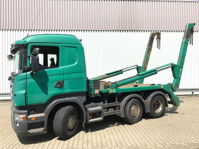 Scania R420 6x2/4 R420 6x2/4 Vorlauflenk-/Liftachse - Camión portacontenedor de cadenas: foto 2 Scania R420 6x2/4 R420 6x2/4 Vorlauflenk-/Liftachse - Camión portacontenedor de cadenas: foto 2