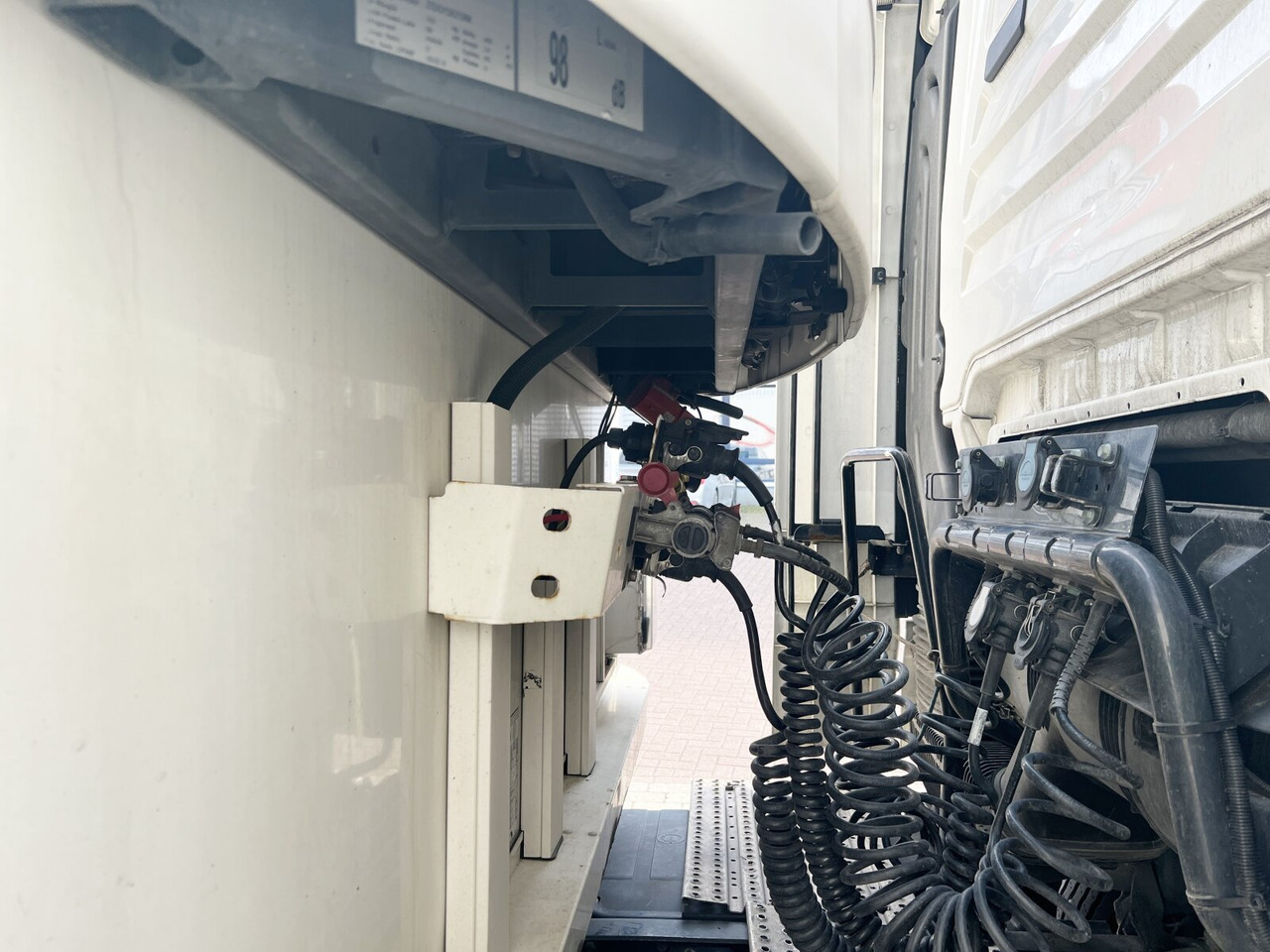 Schmitz Cargobull SKO 24/L-13.4 FP 45 SKO 24/L-13.4 FP 25 45 COOL, Mega, Doppelstock - Semirremolque frigorífico: foto 4 Schmitz Cargobull SKO 24/L-13.4 FP 45 SKO 24/L-13.4 FP 25 45 COOL, Mega, Doppelstock - Semirremolque frigorífico: foto 4