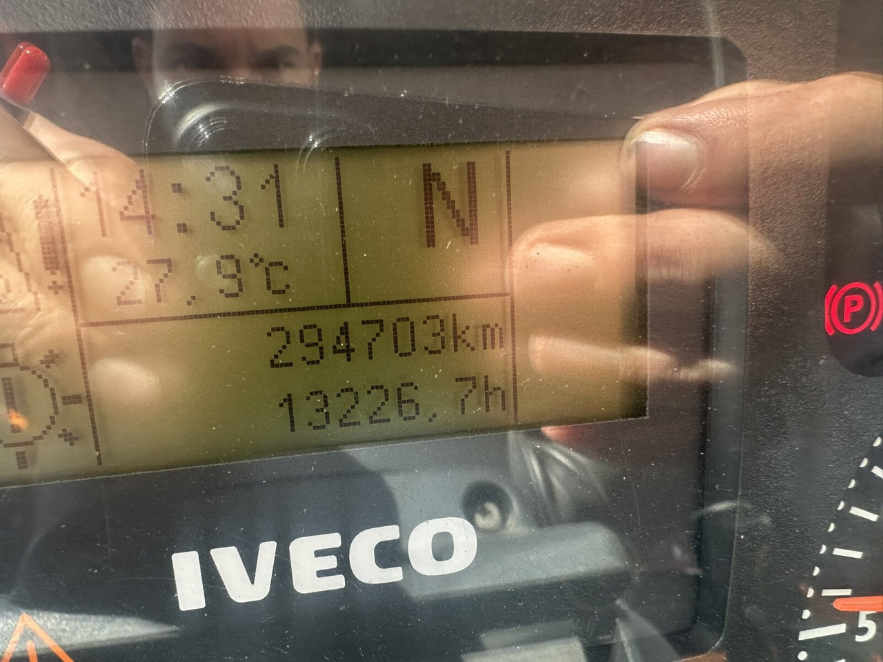 Trakker AD190T33WP 4x4 Trakker AD190T33WP 4x4, Winterdienstausstattung - Camión chasis: foto 2 Trakker AD190T33WP 4x4 Trakker AD190T33WP 4x4, Winterdienstausstattung - Camión chasis: foto 2