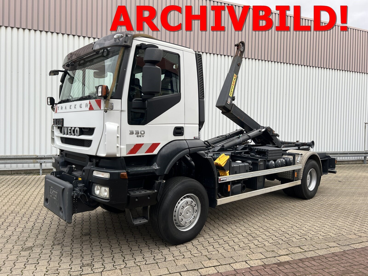 Trakker AD190T33WP 4x4 Trakker AD190T33WP 4x4, Winterdienstausstattung - Camión multibasculante: foto 1 Trakker AD190T33WP 4x4 Trakker AD190T33WP 4x4, Winterdienstausstattung - Camión multibasculante: foto 1