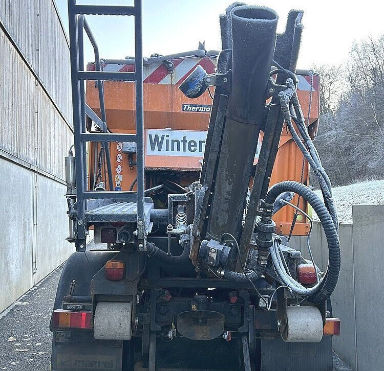 Trakker AD190T33WP 4x4 Trakker AD190T33WP 4x4, Winterdienstausstattung - Camión multibasculante: foto 4 Trakker AD190T33WP 4x4 Trakker AD190T33WP 4x4, Winterdienstausstattung - Camión multibasculante: foto 4