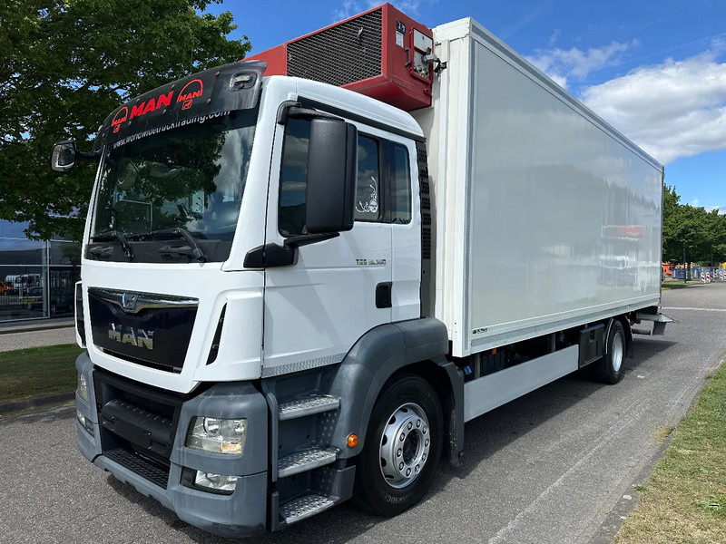 MAN TGS 18.360 FRIGOBLOCK FK25 MULTITEMP + LIFT / LADEBORDWAND 2000 KG + EURO 6 + AIRCO - Camión frigorífico: foto 1 MAN TGS 18.360 FRIGOBLOCK FK25 MULTITEMP + LIFT / LADEBORDWAND 2000 KG + EURO 6 + AIRCO - Camión frigorífico: foto 1