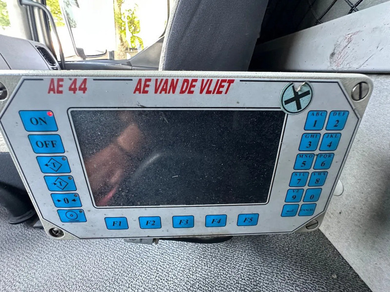 Camión de basura Renault Midlum 220 GARBAGE / MULL + SPRING / SPRING + 175.643 KM + EURO 5: foto 14