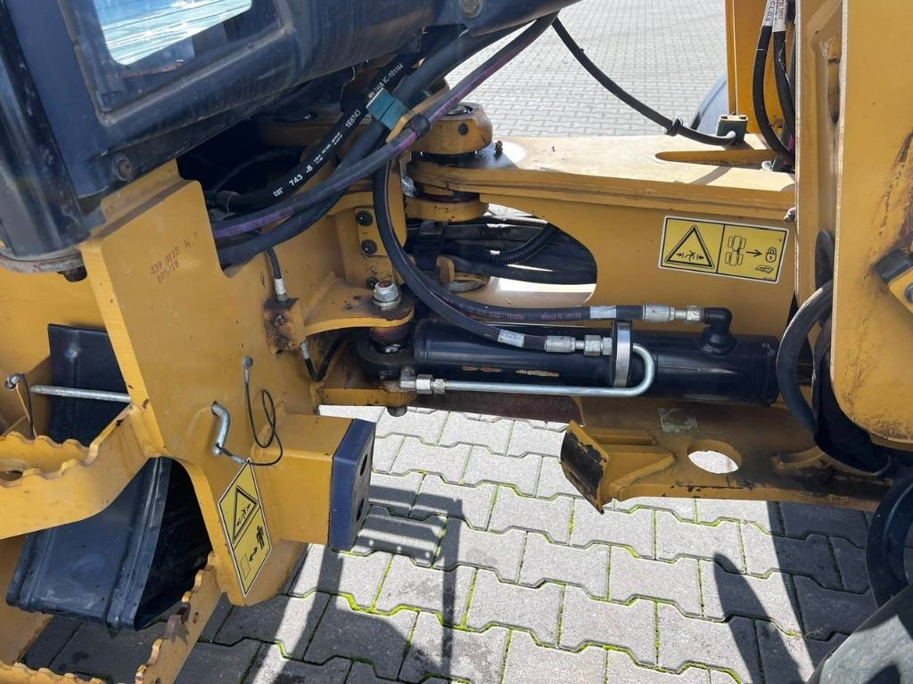 Cargadora de ruedas CAT 908M EPA+CE: foto 11