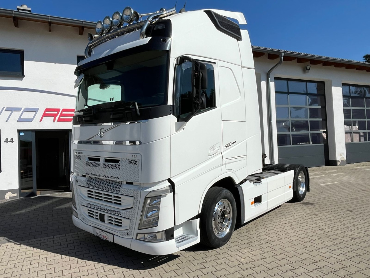Volvo FH 500 Lowdeck Mega Standklima NAVI - Cabeza tractora: foto 2 Volvo FH 500 Lowdeck Mega Standklima NAVI - Cabeza tractora: foto 2