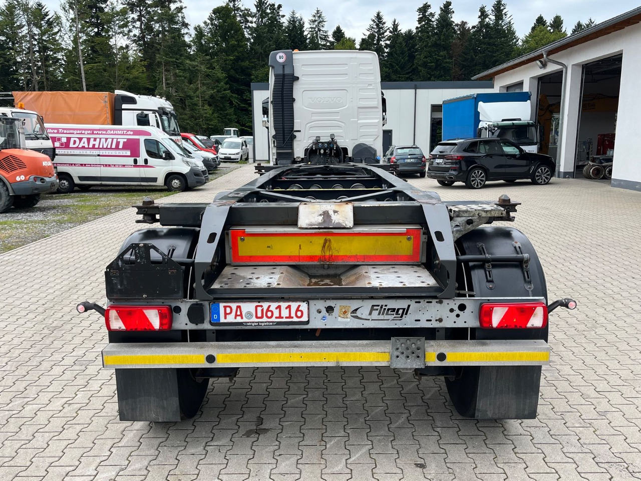 Fliegl Tank Container Chassis 20ft ADR - Semirremolque portacontenedore/ Intercambiable: foto 3 Fliegl Tank Container Chassis 20ft ADR - Semirremolque portacontenedore/ Intercambiable: foto 3