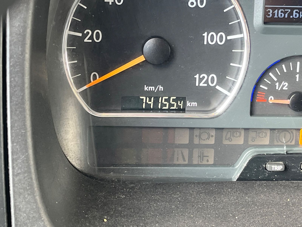 Furgoneta con lona Mercedes-Benz Atego 818 Klima Sperre 74100KM 2,70 Ladehöhe: foto 10 Furgoneta con lona Mercedes-Benz Atego 818 Klima Sperre 74100KM 2,70 Ladehöhe: foto 10