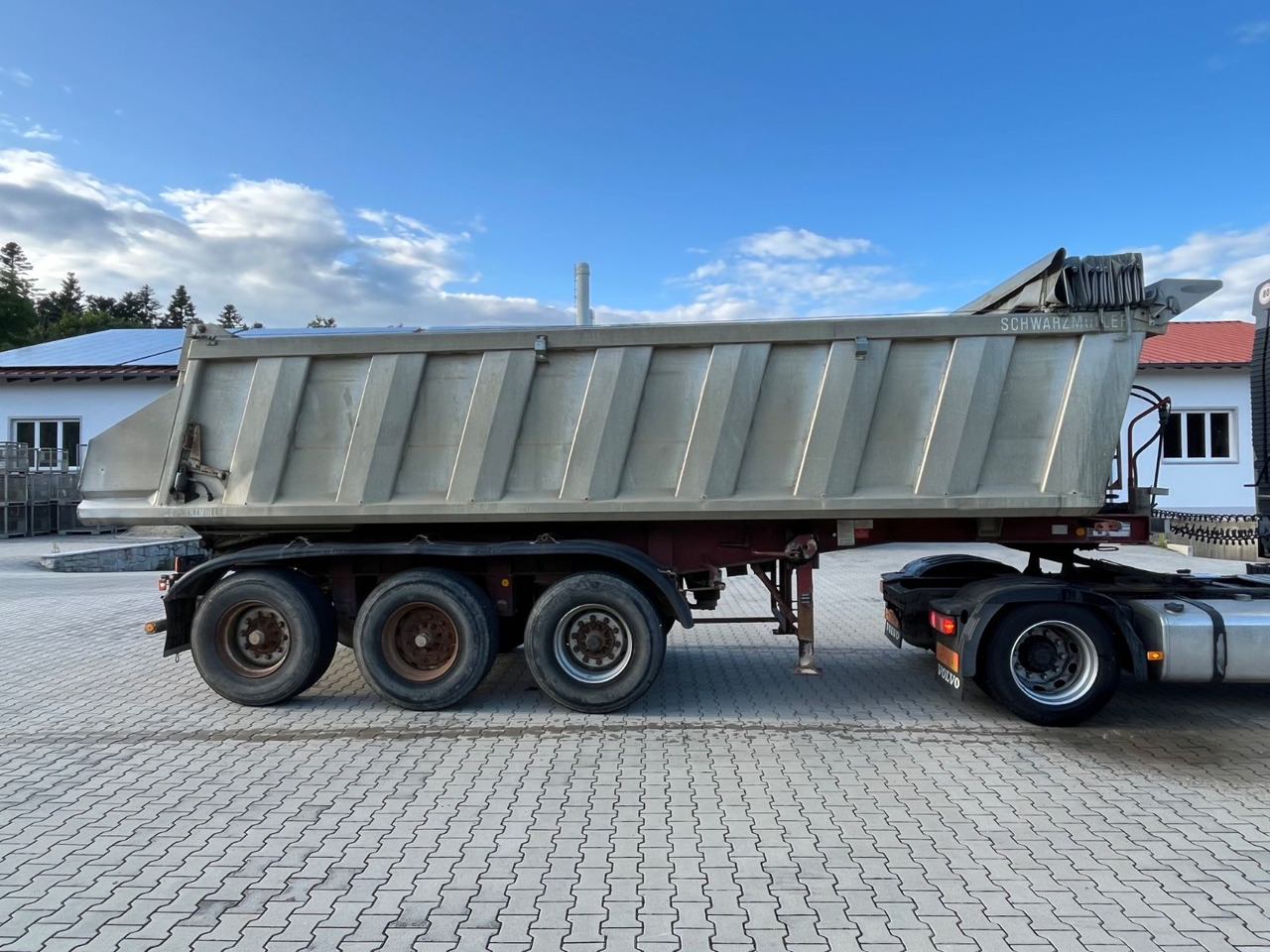 Schwarzmüller 3 Achs Alu Kippmulde Trommelbremse - Semirremolque volquete: foto 3 Schwarzmüller 3 Achs Alu Kippmulde Trommelbremse - Semirremolque volquete: foto 3