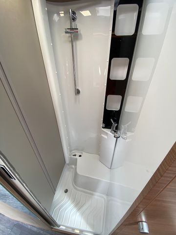 Autocaravana perfilada Knaus Tourer Van 500 LT, slide Bett, Tageszulassung: foto 13 Autocaravana perfilada Knaus Tourer Van 500 LT, slide Bett, Tageszulassung: foto 13