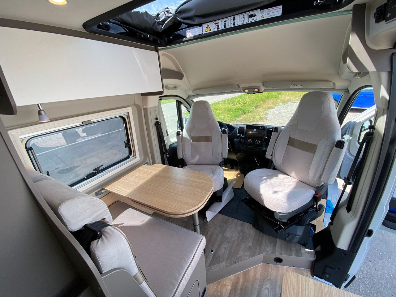 Cámper ROADfans Hopper 600 mit Aufstelldach, Automatik, Combi 4D: foto 19 Cámper ROADfans Hopper 600 mit Aufstelldach, Automatik, Combi 4D: foto 19