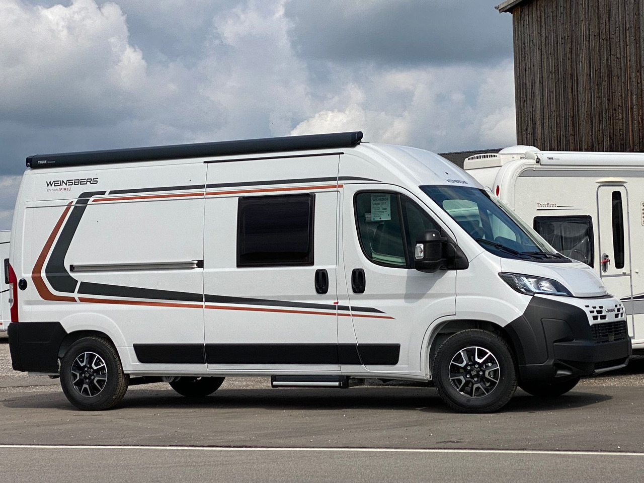Weinsberg CaraBus 600 MQ EDITION Fire - Cámper: foto 2 Weinsberg CaraBus 600 MQ EDITION Fire - Cámper: foto 2