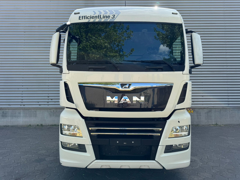 MAN TGX 18.500 XLX / Intarder / Roof Klima / 2 Tanks - Cabeza tractora: foto 4 MAN TGX 18.500 XLX / Intarder / Roof Klima / 2 Tanks - Cabeza tractora: foto 4