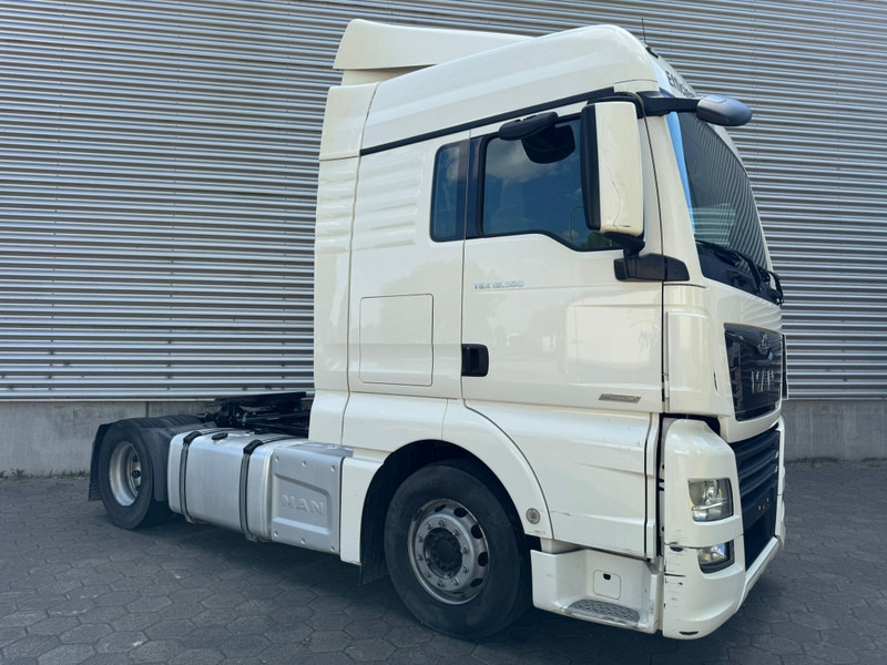MAN TGX 18.500 XLX / Intarder / Roof Klima / 2 Tanks - Cabeza tractora: foto 2 MAN TGX 18.500 XLX / Intarder / Roof Klima / 2 Tanks - Cabeza tractora: foto 2