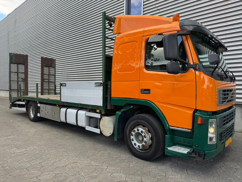 Volvo FM 300 / Machine Transport / Hydraulic Ramp / Klima / TUV:7-2025 / NL Truck - Camión: foto 2 Volvo FM 300 / Machine Transport / Hydraulic Ramp / Klima / TUV:7-2025 / NL Truck - Camión: foto 2