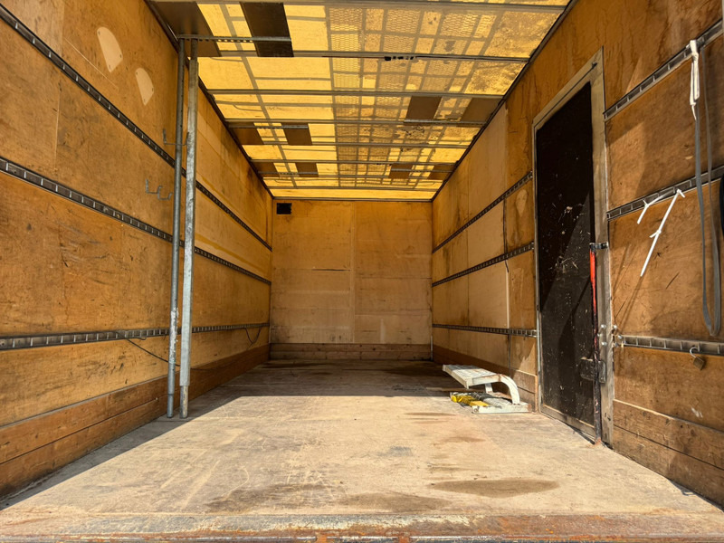 Camión caja cerrada Mercedes-Benz Atego 8.180 / Euro 5 / Tail Lift / Belgium Truck: foto 10 Camión caja cerrada Mercedes-Benz Atego 8.180 / Euro 5 / Tail Lift / Belgium Truck: foto 10