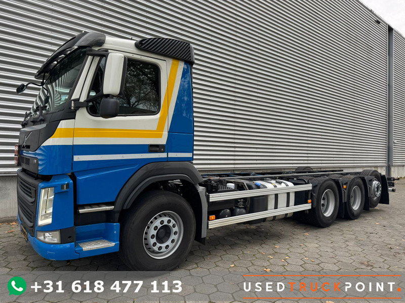 Volvo FM 410 / 8X4 / I-Shift / ADR / Tridem / TUV: 6-2026 / NL Truck - Camión chasis: foto 1 Volvo FM 410 / 8X4 / I-Shift / ADR / Tridem / TUV: 6-2026 / NL Truck - Camión chasis: foto 1