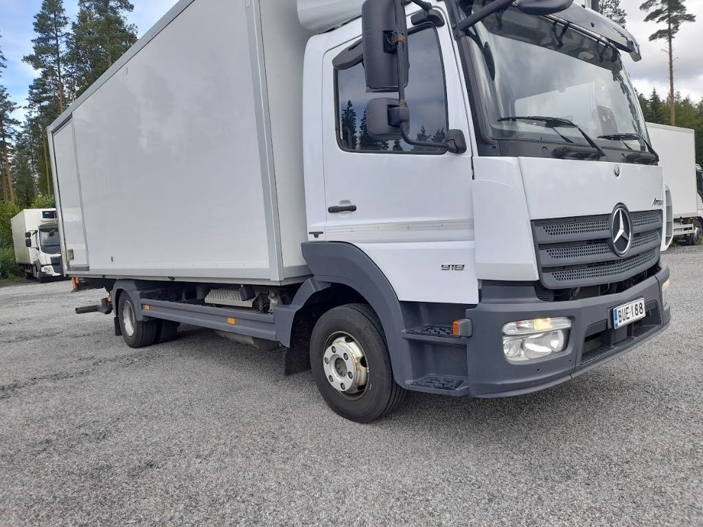 Camión frigorífico Mercedes-Benz Atego 918: foto 7
