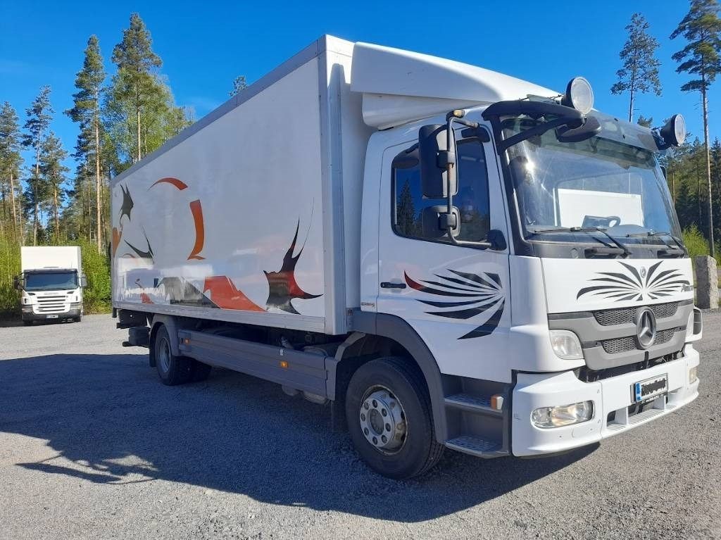 Mercedes-Benz Atego  - Camión caja cerrada: foto 3 Mercedes-Benz Atego  - Camión caja cerrada: foto 3