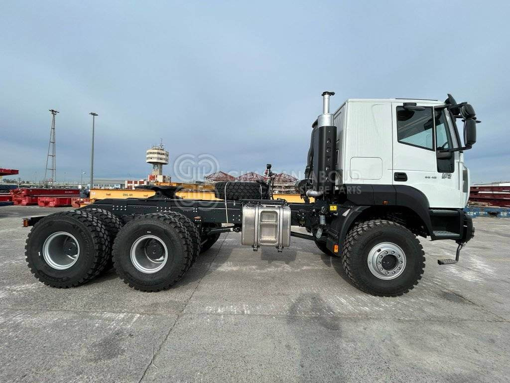 BARCELONA ASTRA HEAD 6×6 (HD9 66.48T) MY24 - Cabeza tractora: foto 3 BARCELONA ASTRA HEAD 6×6 (HD9 66.48T) MY24 - Cabeza tractora: foto 3