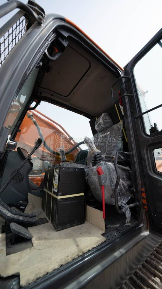 DOOSAN DX450 LCA-7M CRAWLER EXCAVATOR OPERATING WEIGHT 45 TON WITH 2.1 CBM BUCKET (HEAVY DUTY) SHOE 600MM MY2023 - Excavadora de cadenas: foto 5 DOOSAN DX450 LCA-7M CRAWLER EXCAVATOR OPERATING WEIGHT 45 TON WITH 2.1 CBM BUCKET (HEAVY DUTY) SHOE 600MM MY2023 - Excavadora de cadenas: foto 5