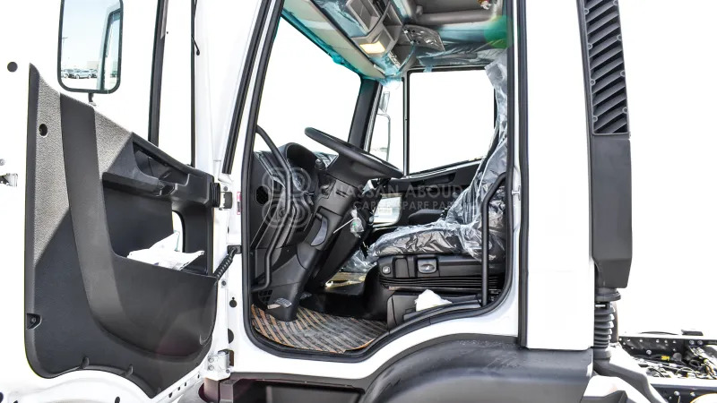 Iveco Euro Cargo ML180 4x2 Chassis - Camión chasis: foto 4 Iveco Euro Cargo ML180 4x2 Chassis - Camión chasis: foto 4