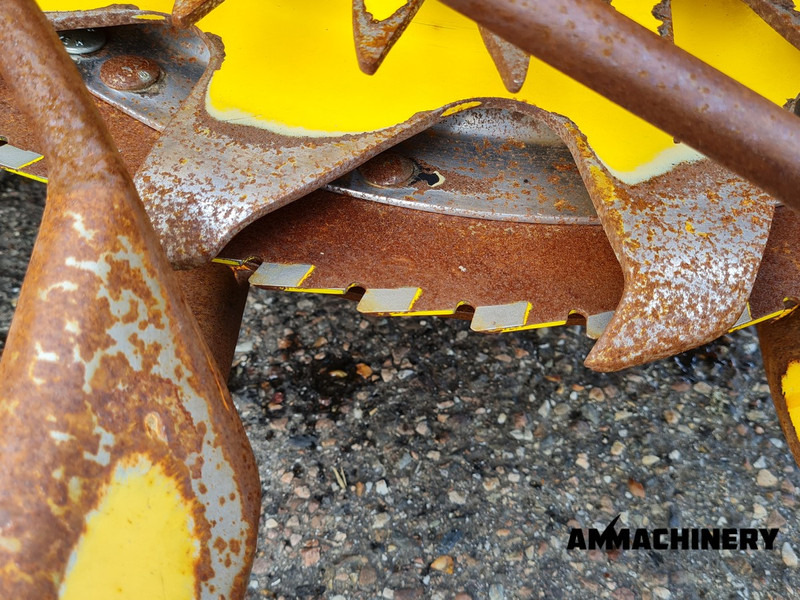 Cabezal de maíz para transporte de alimentos New Holland 420FI: foto 6 Cabezal de maíz para transporte de alimentos New Holland 420FI: foto 6