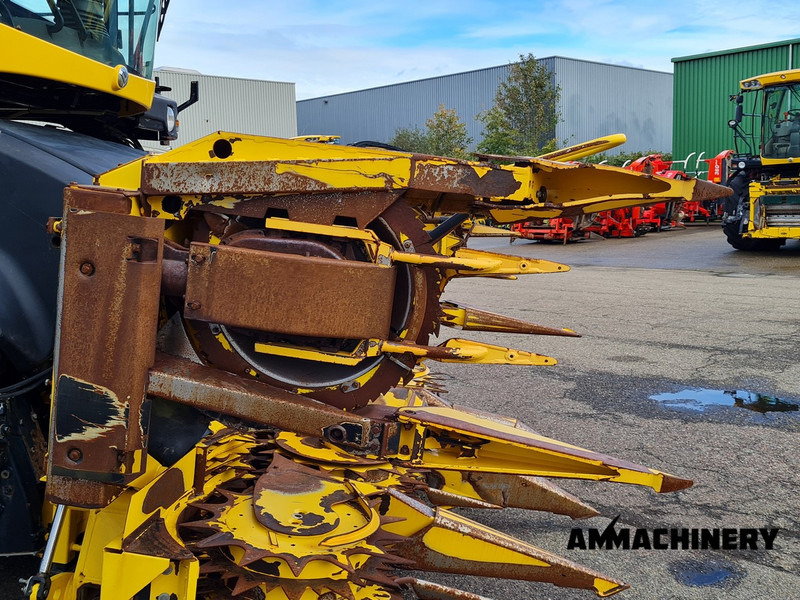 Cabezal de maíz para transporte de alimentos New Holland 420FI: foto 15 Cabezal de maíz para transporte de alimentos New Holland 420FI: foto 15