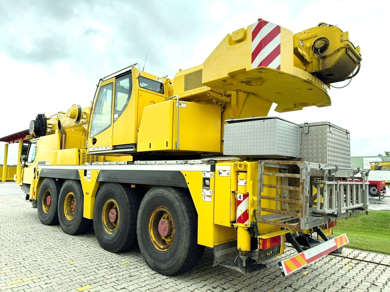 LIEBHERR LTM 1070-4.2 - Grúa: foto 2 LIEBHERR LTM 1070-4.2 - Grúa: foto 2
