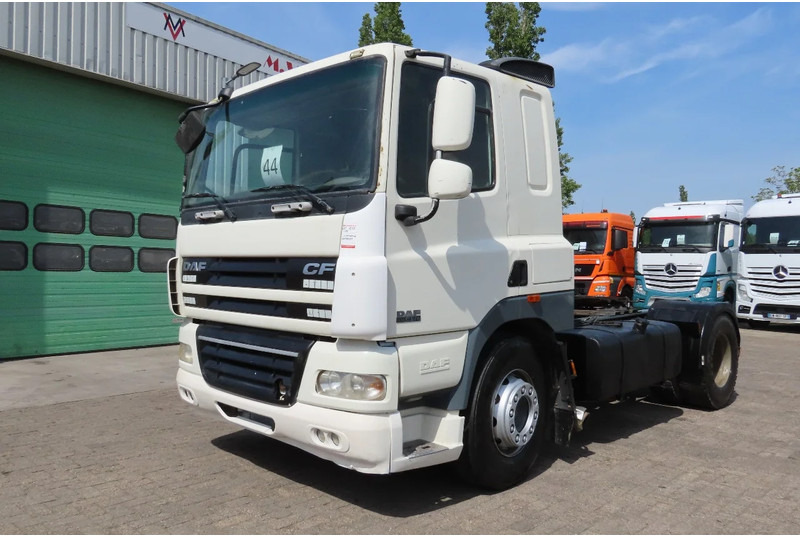 DAF CF 85.410 Manual, Retarder, PTO/Hydraulic, Very clean truck! - Cabeza tractora: foto 2 DAF CF 85.410 Manual, Retarder, PTO/Hydraulic, Very clean truck! - Cabeza tractora: foto 2