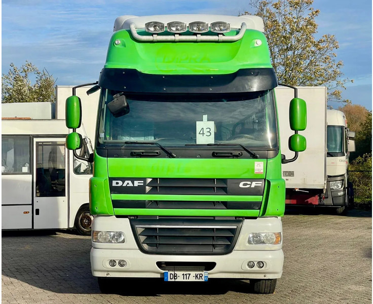 DAF CF 85.460 RETARDER, HYDRAULIC / PTO . Great Condition! - Cabeza tractora: foto 2 DAF CF 85.460 RETARDER, HYDRAULIC / PTO . Great Condition! - Cabeza tractora: foto 2