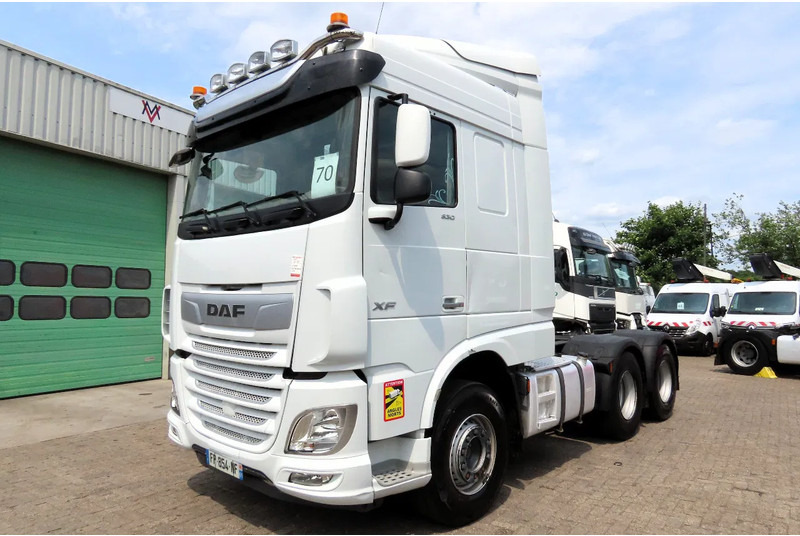 DAF XF 530 6x4 Retarder, Frigo, P-Cool, 2 beds - Cabeza tractora: foto 1 DAF XF 530 6x4 Retarder, Frigo, P-Cool, 2 beds - Cabeza tractora: foto 1