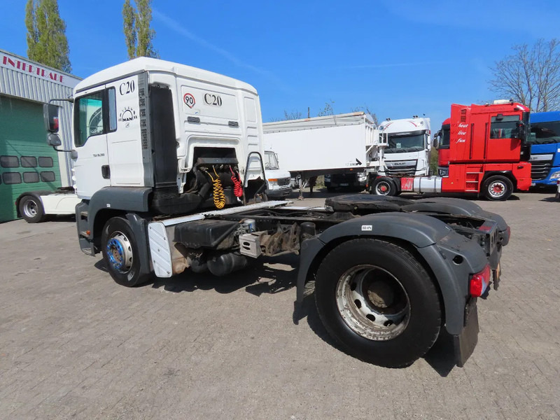 MAN TGA 18.390 Manual gear - Cabeza tractora: foto 5 MAN TGA 18.390 Manual gear - Cabeza tractora: foto 5