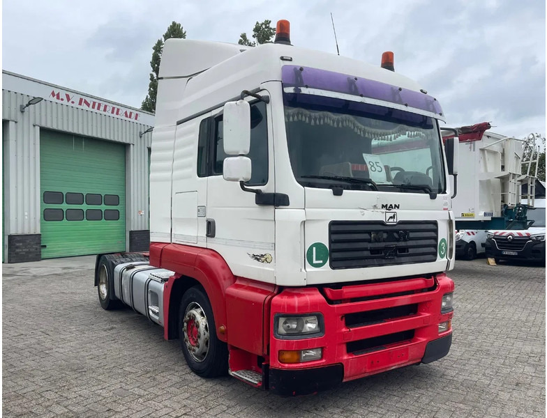 MAN TGA 18.410 EURO2 , Manual injection, FRIGO - Cabeza tractora: foto 1 MAN TGA 18.410 EURO2 , Manual injection, FRIGO - Cabeza tractora: foto 1